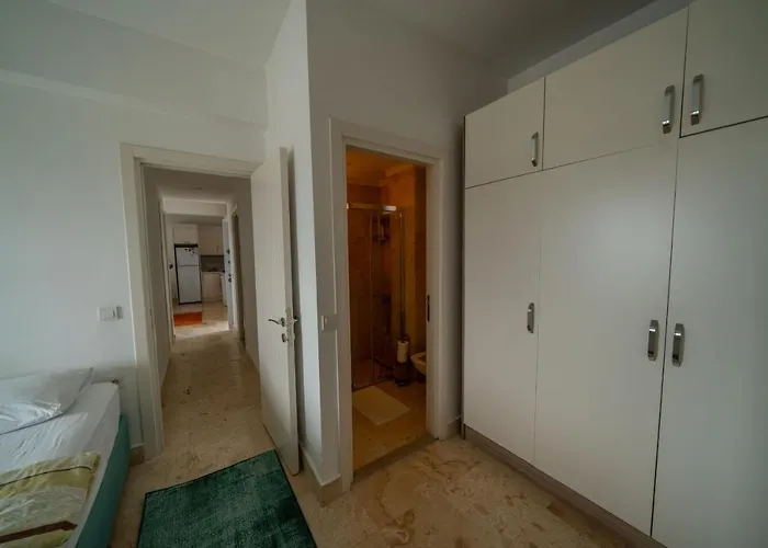 Hotel de apartamente Ilya 1 4*