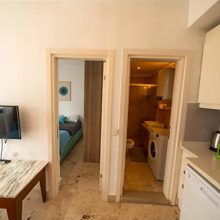 Apartmanhotel Ilya 1 *