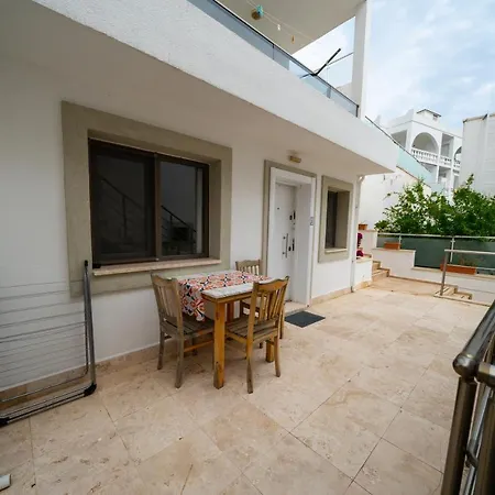 Ilya 1 Apartmanhotel