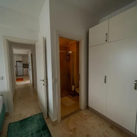 Apartmanhotel Ilya 1 *