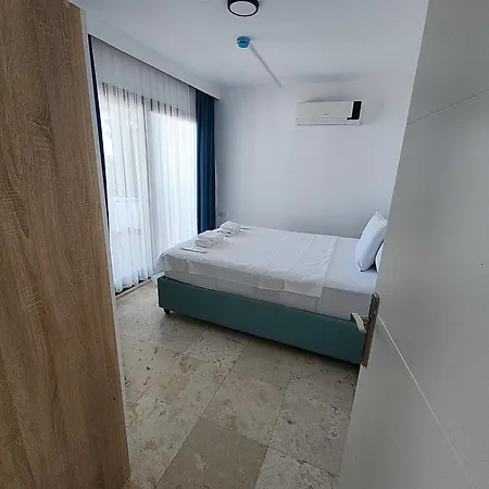 Hotel de apartamente Ilya 1 4*